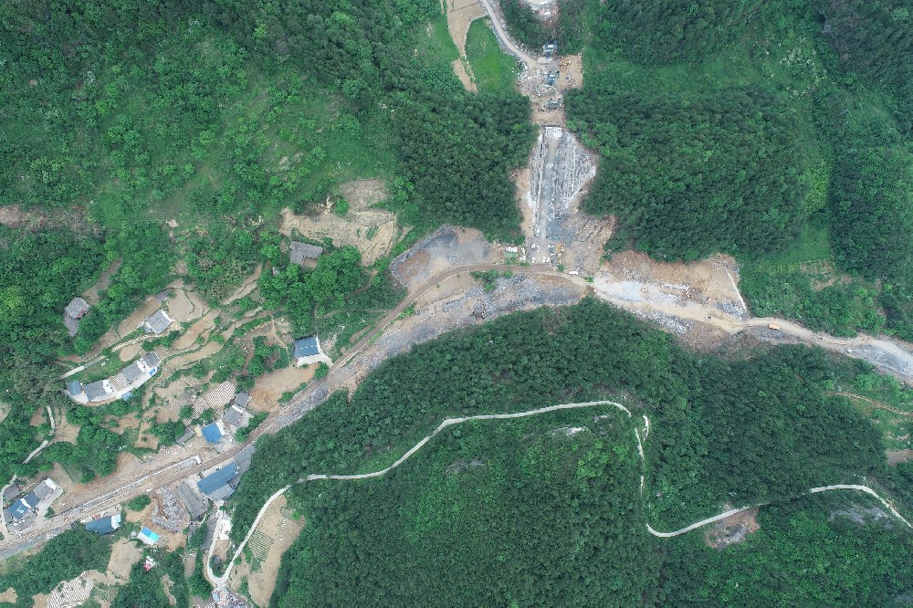 曾榮路改建工程全面提速，跑出建設(shè)“加速度”